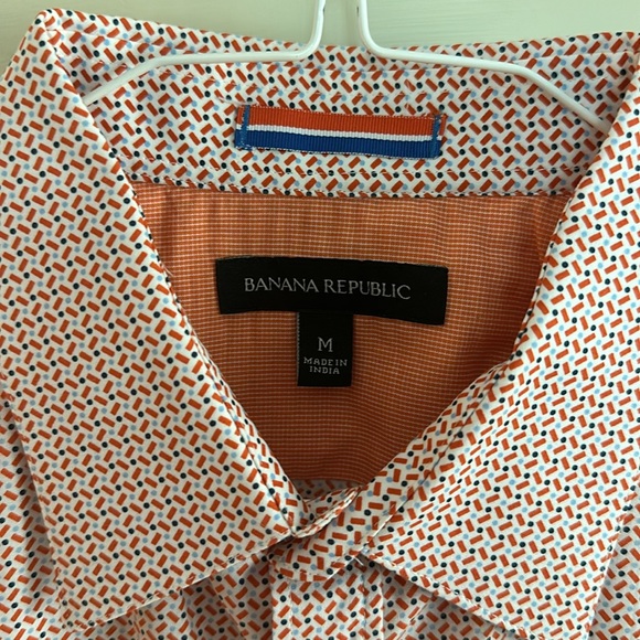Unworn Banana Republic Short Sleeve Button Down Shirts, Bundle of 2 - Sz M - Picture 3 of 7